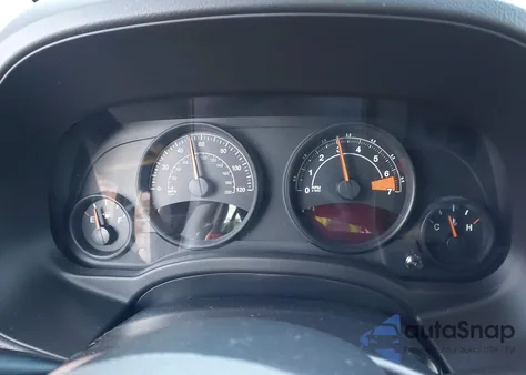 2016 Jeep Compass Sport z USA, uszkodzony, nr VIN 1C4NJCBB8GD506391